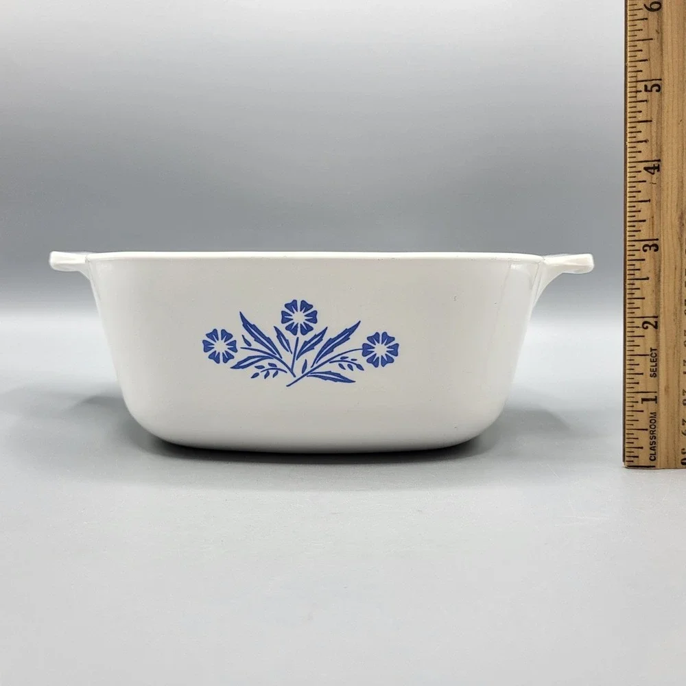 Corning Ware Casserole Dish Unisex 1.5 QT Blue Cornflower P-1 1/2-B White